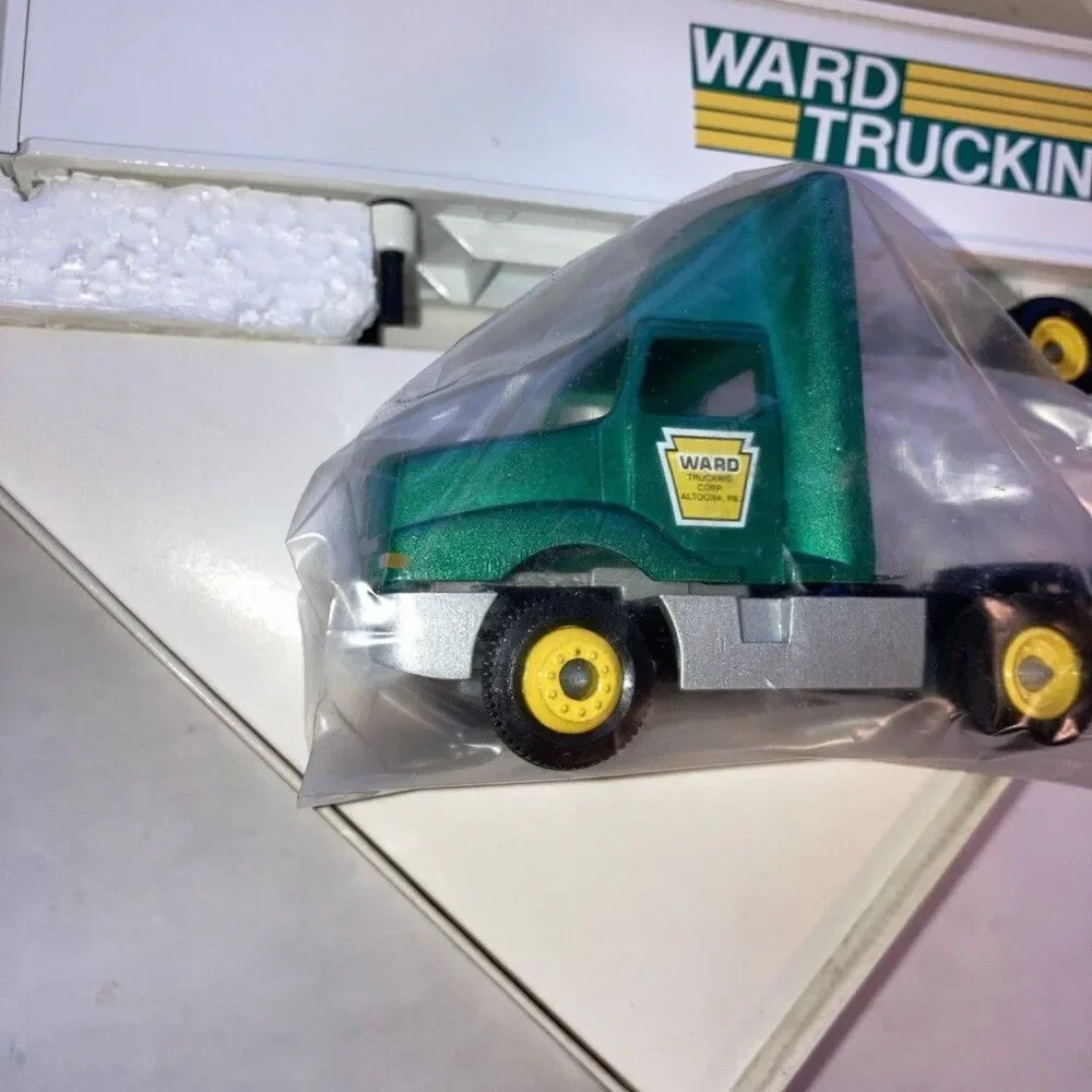 Vintage Winross Ward Trucking Tractor Trailer 1/64